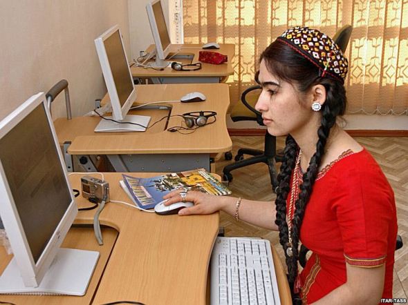 Cyber Cafe For Internet User In Turkmenistan
